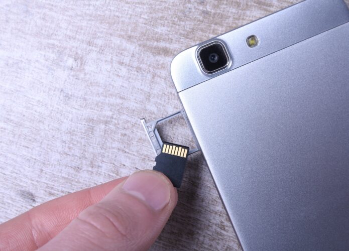Por que cartões microSD falsos podem danificar seu celular para sempre